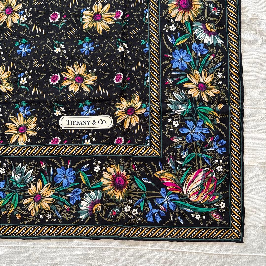 イタリア製　TIFFANY シルク　スカーフ　ティファニー　花柄　ブラック系
