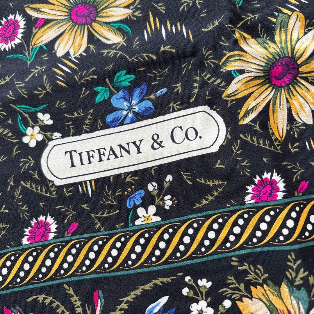 イタリア製　TIFFANY シルク　スカーフ　ティファニー　花柄　ブラック系