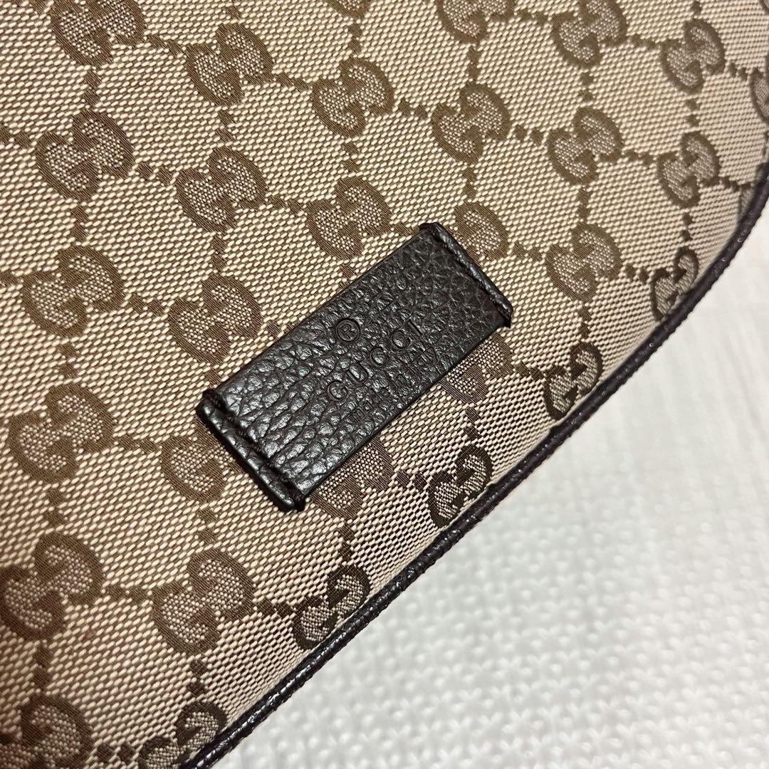 GUCCI GGキャンバス ボディバッグ 極美品