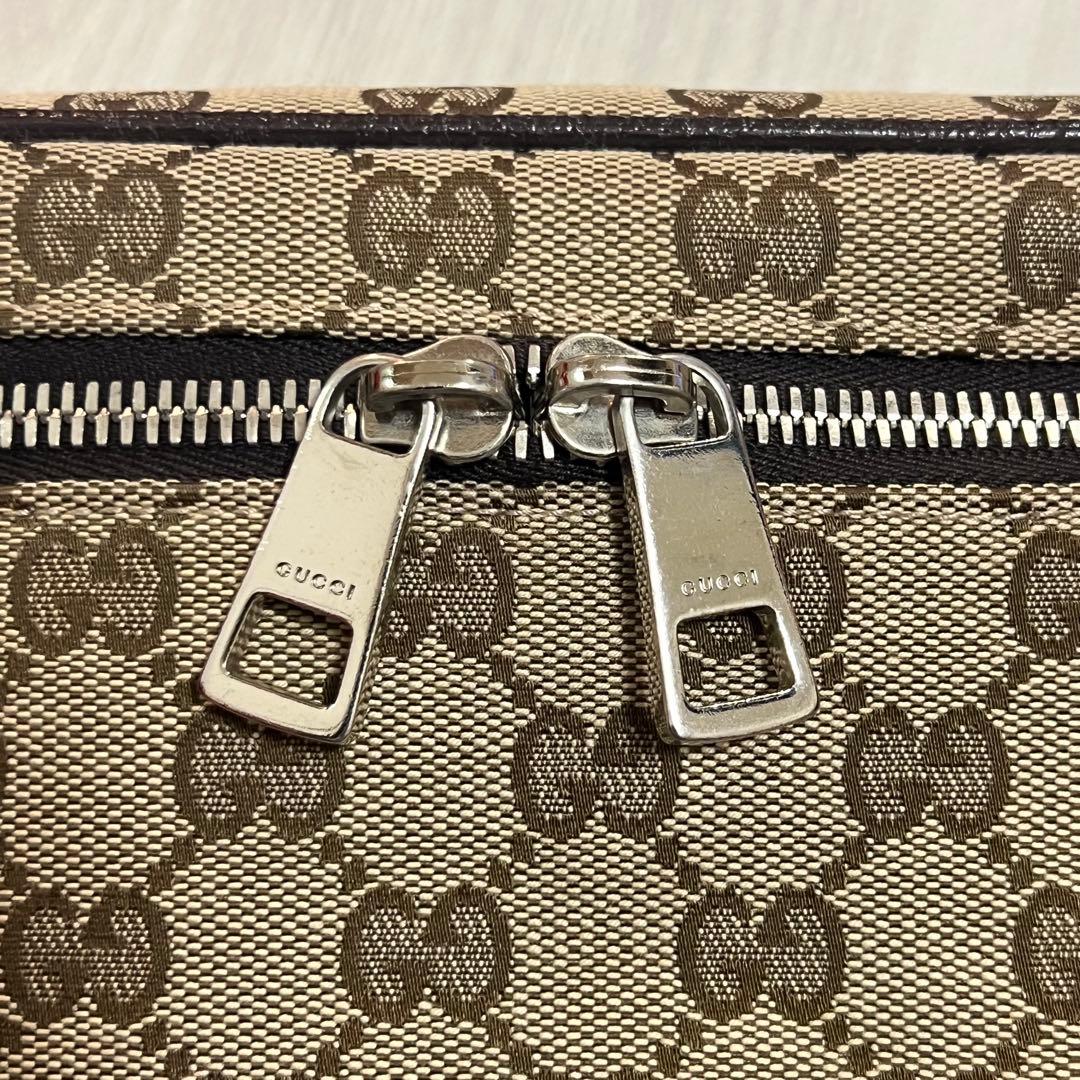 GUCCI GGキャンバス ボディバッグ 極美品