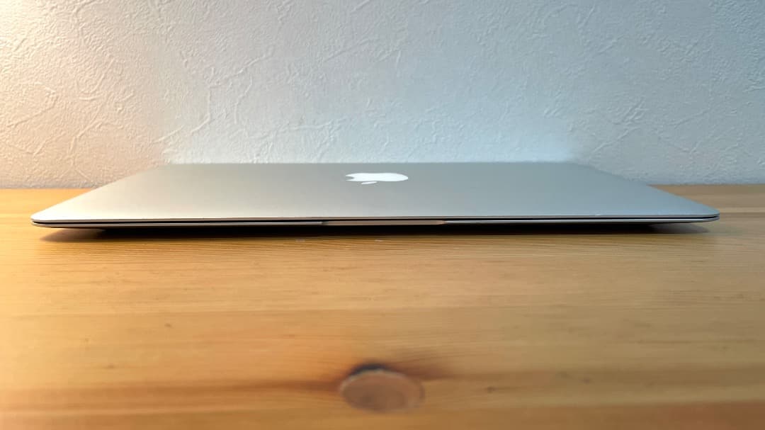Apple MacBook Air 11インチ, Early 2015 US