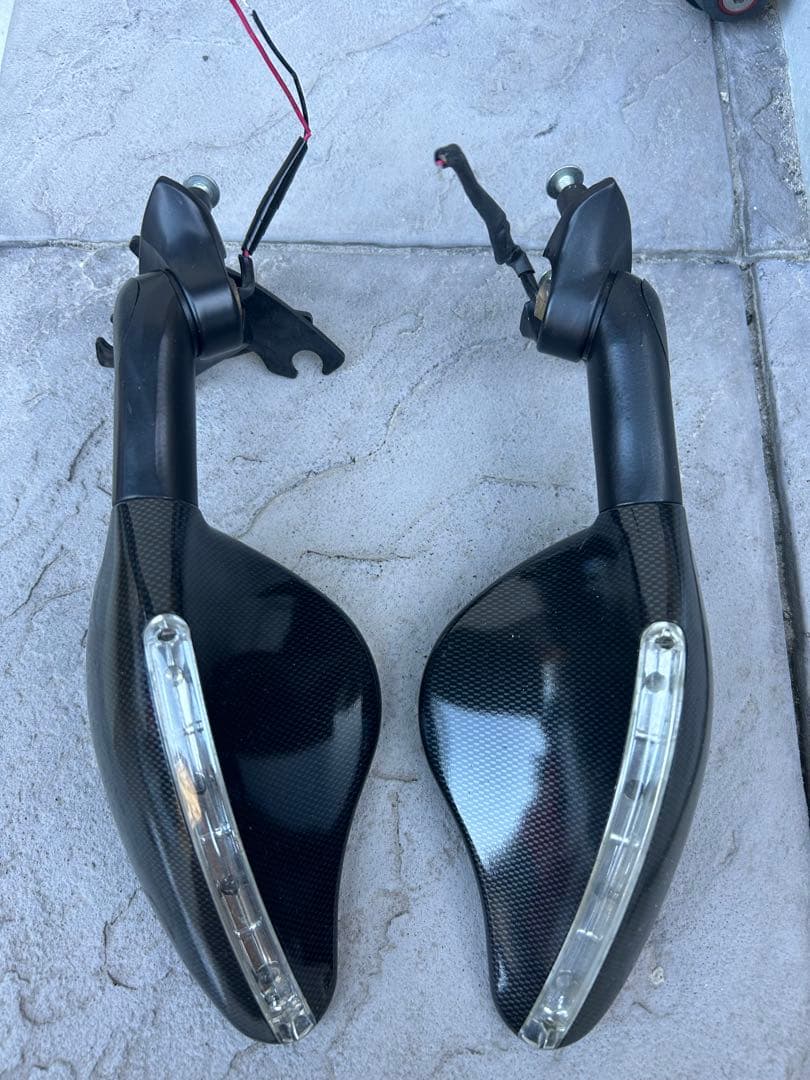 【899・1199パニガーレ】ウィンカー内蔵ミラー　カーボン柄【ＦＡＲ】