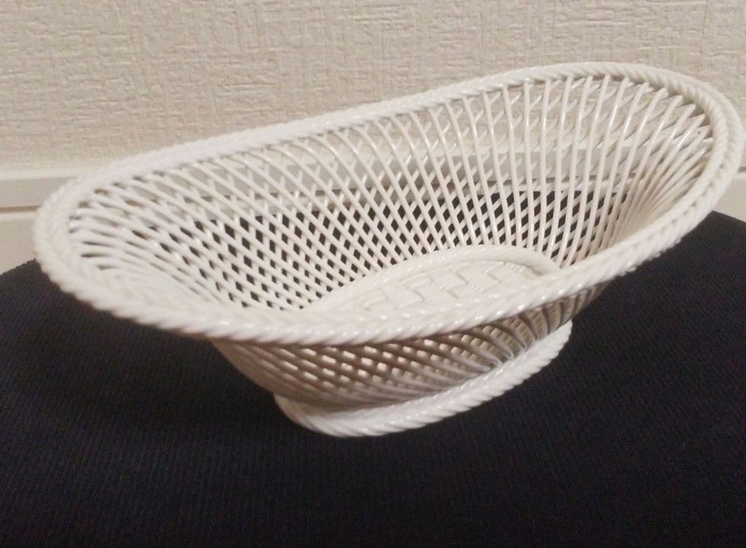 大倉陶園　陶器製　バスケット　かご　楕円　ホワイト　レア　陶磁器バスケット