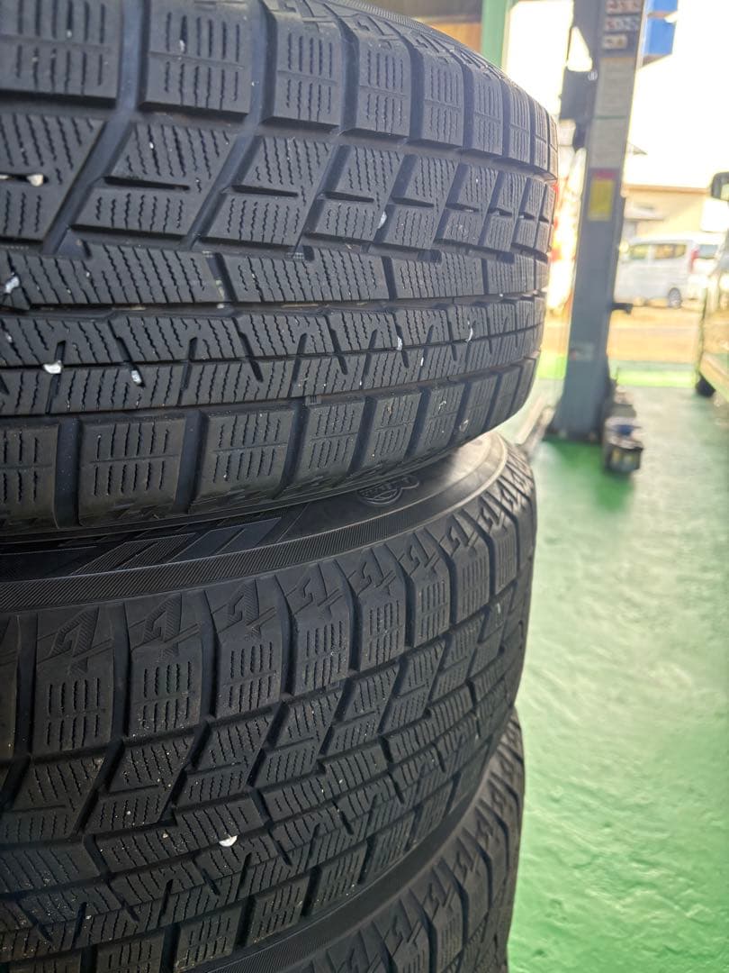 ヨコハマ195/60R17 スタッドレスタイヤ ホイールセット23年60プリウス