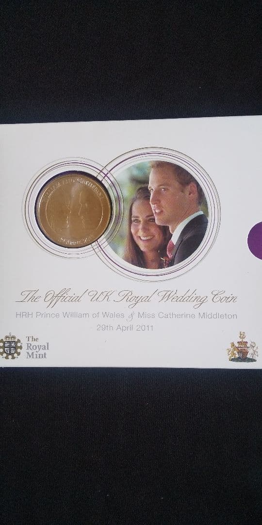 英国ウィリアム王子ご成婚記念 5ポンドプルーフ銀貨・白銅貨2種セット
