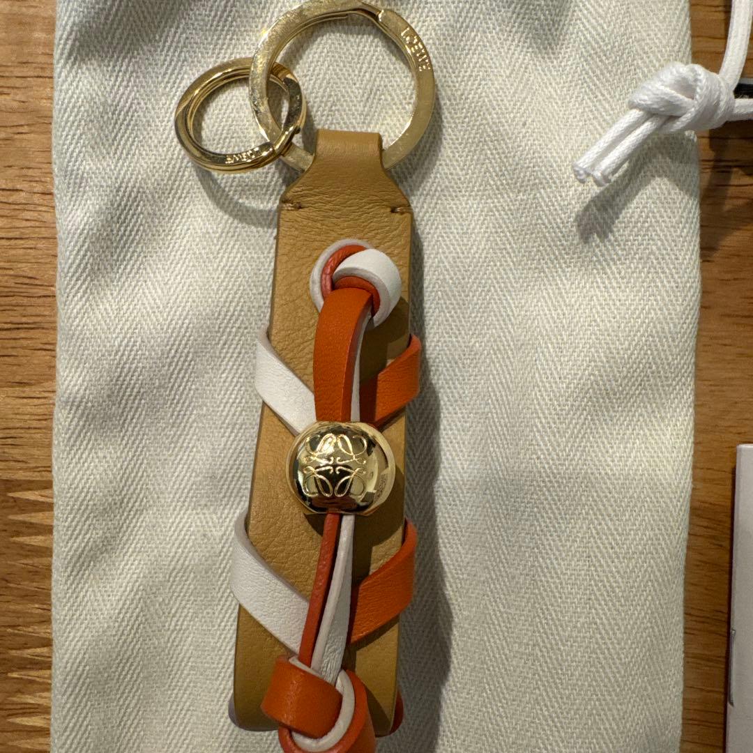 ロエベ　キーリング