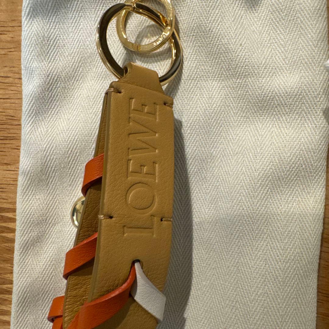 ロエベ　キーリング