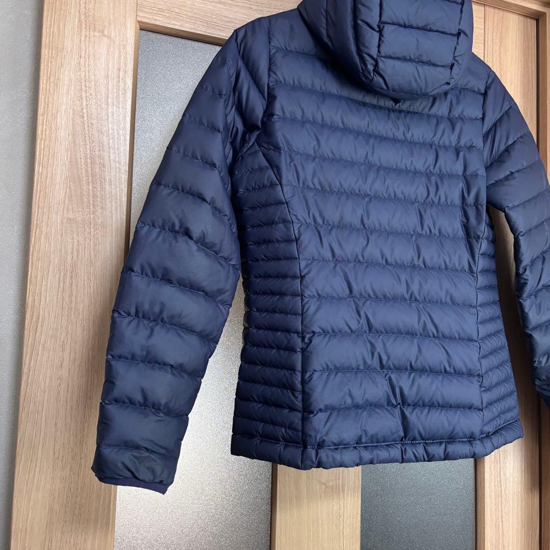 パタゴニア Patagonia ダウンセーターフーディ レディースSサイズ　紺