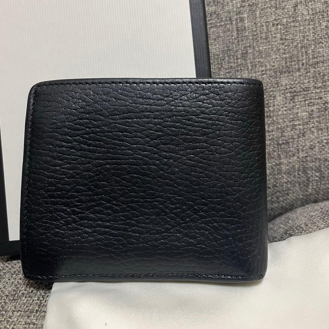 GUCCI 二つ折り財布　箱付き
