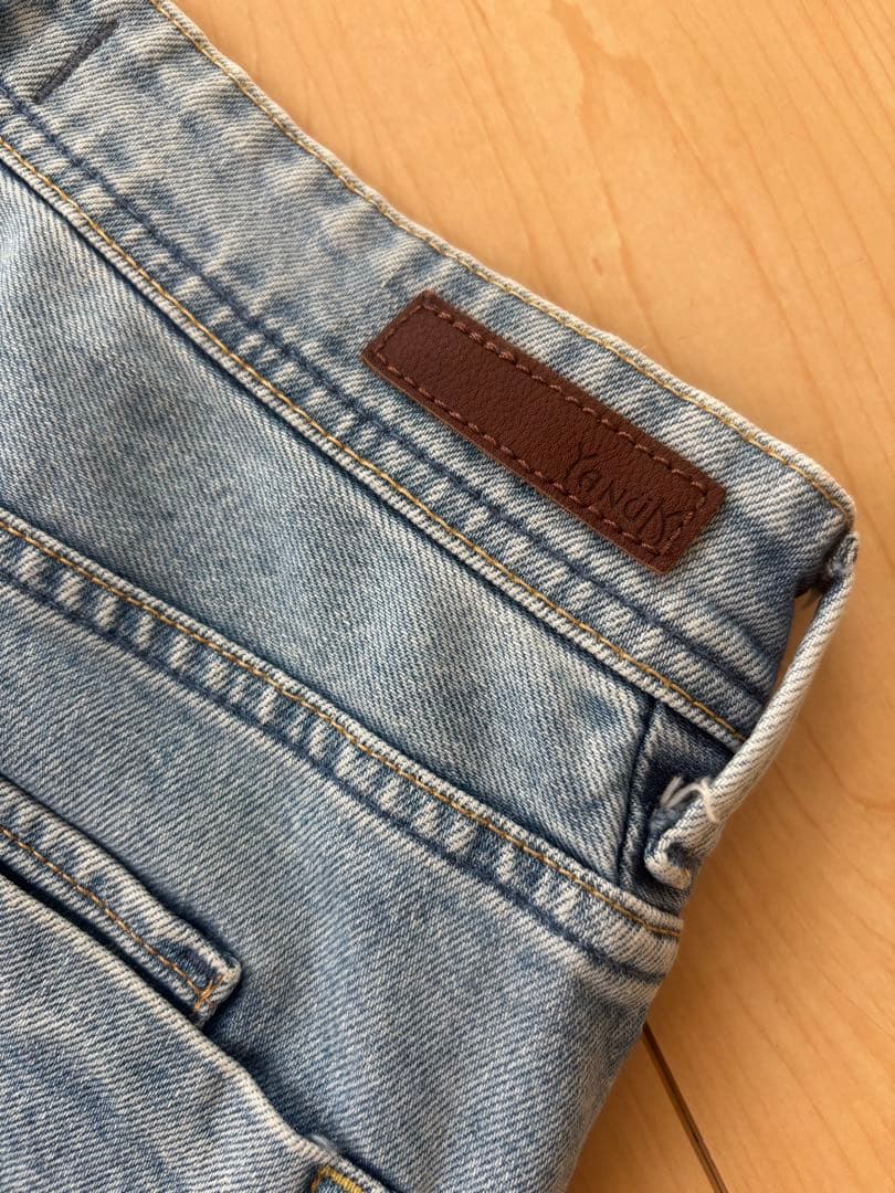 YANUK Louiseストレートデニムパンツの丈の長い商品です27インチ