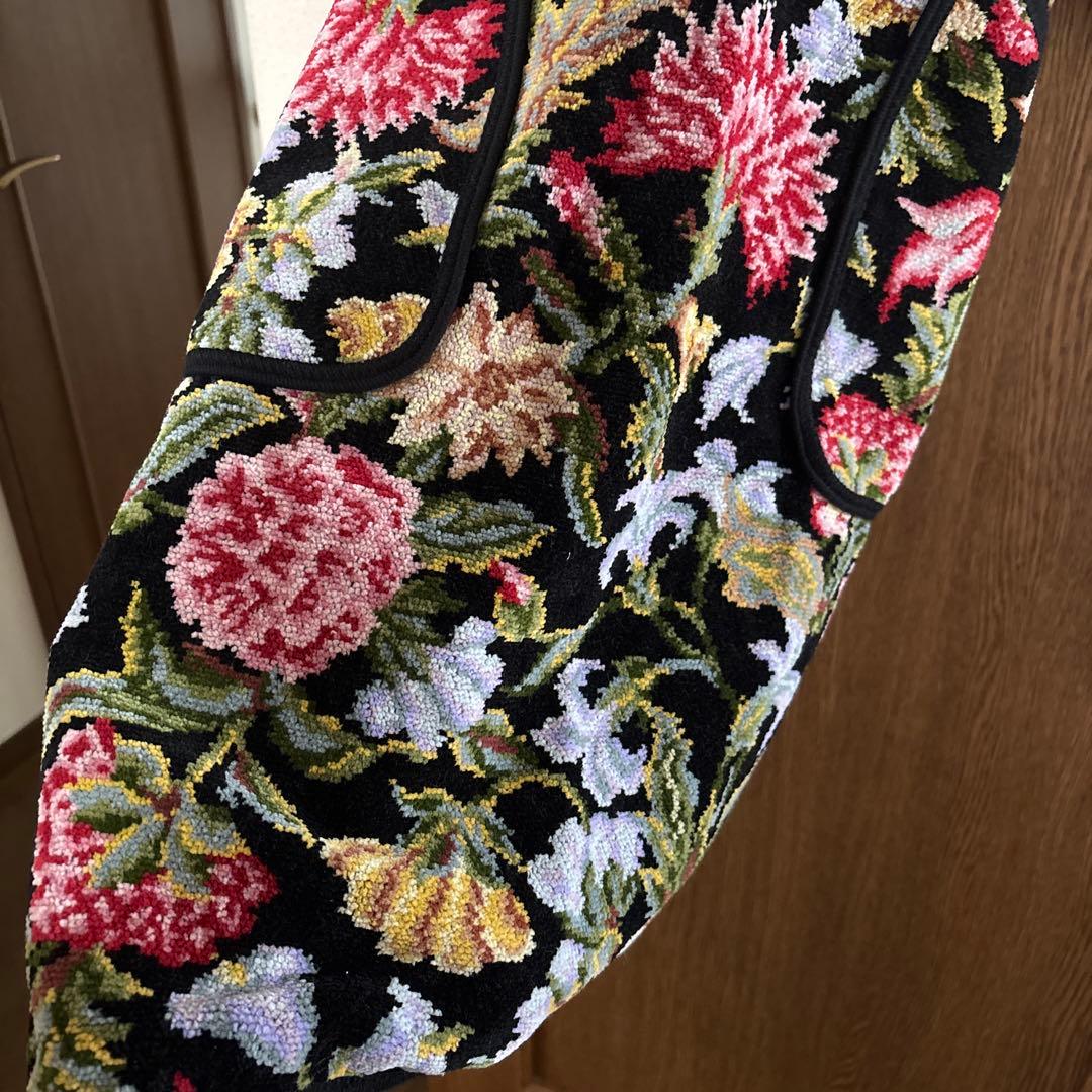 【美品】花柄エプロン　　FEILER