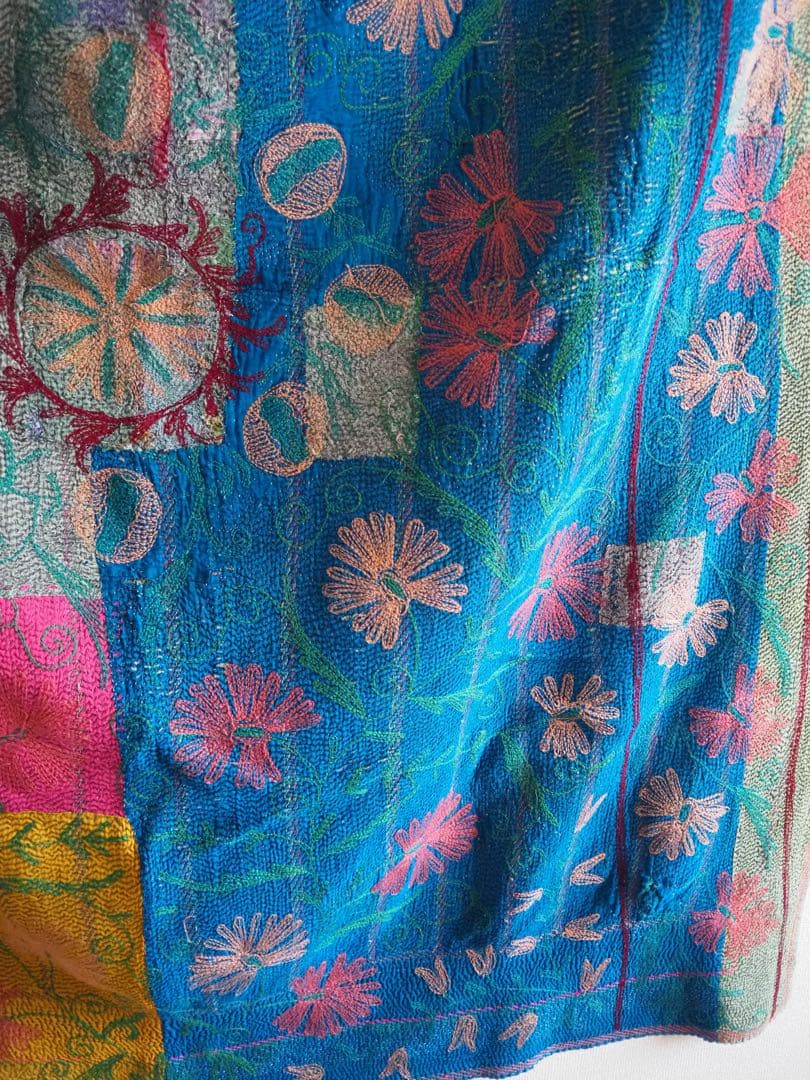 【美品】スザニ刺繍カンタキルト　スザニ刺繍　インド　一点もの