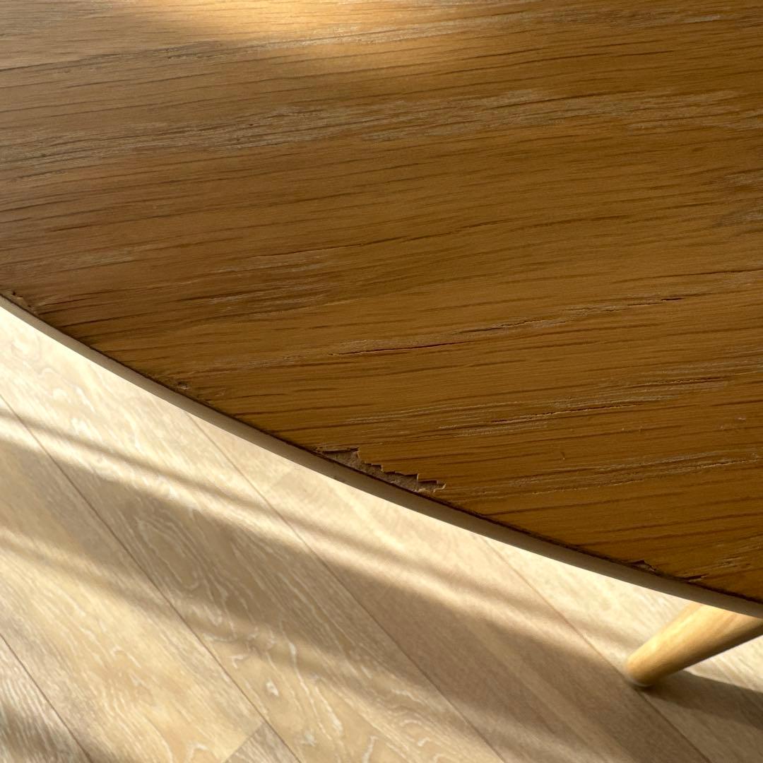 円形ナチュラルウッドダイニングテーブル