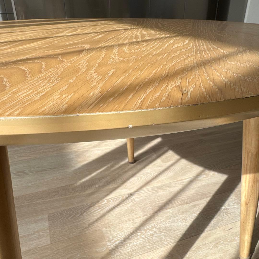 円形ナチュラルウッドダイニングテーブル