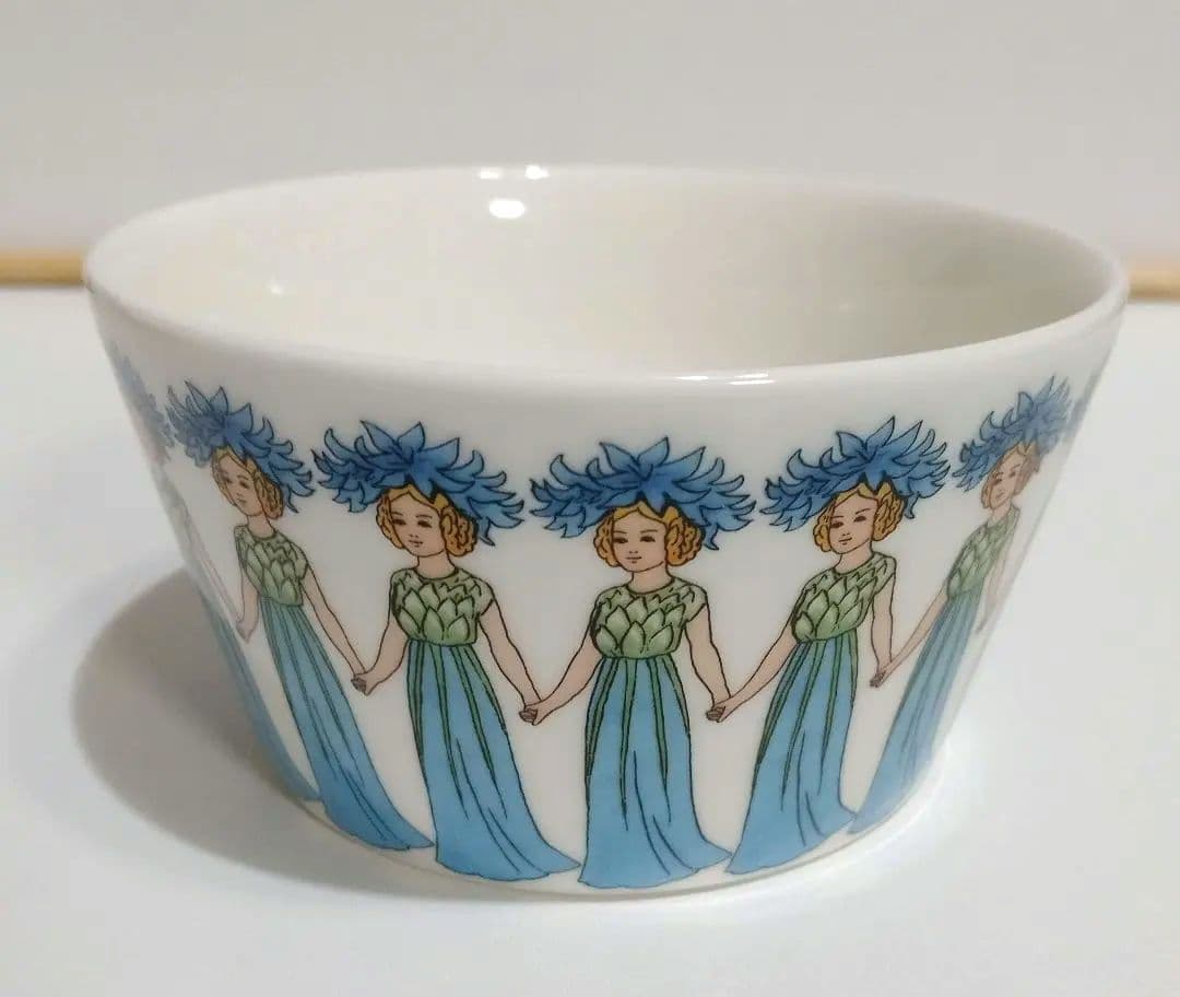 エルサベスコフ　デザインハウス　ストックホルム　コーンフラワー