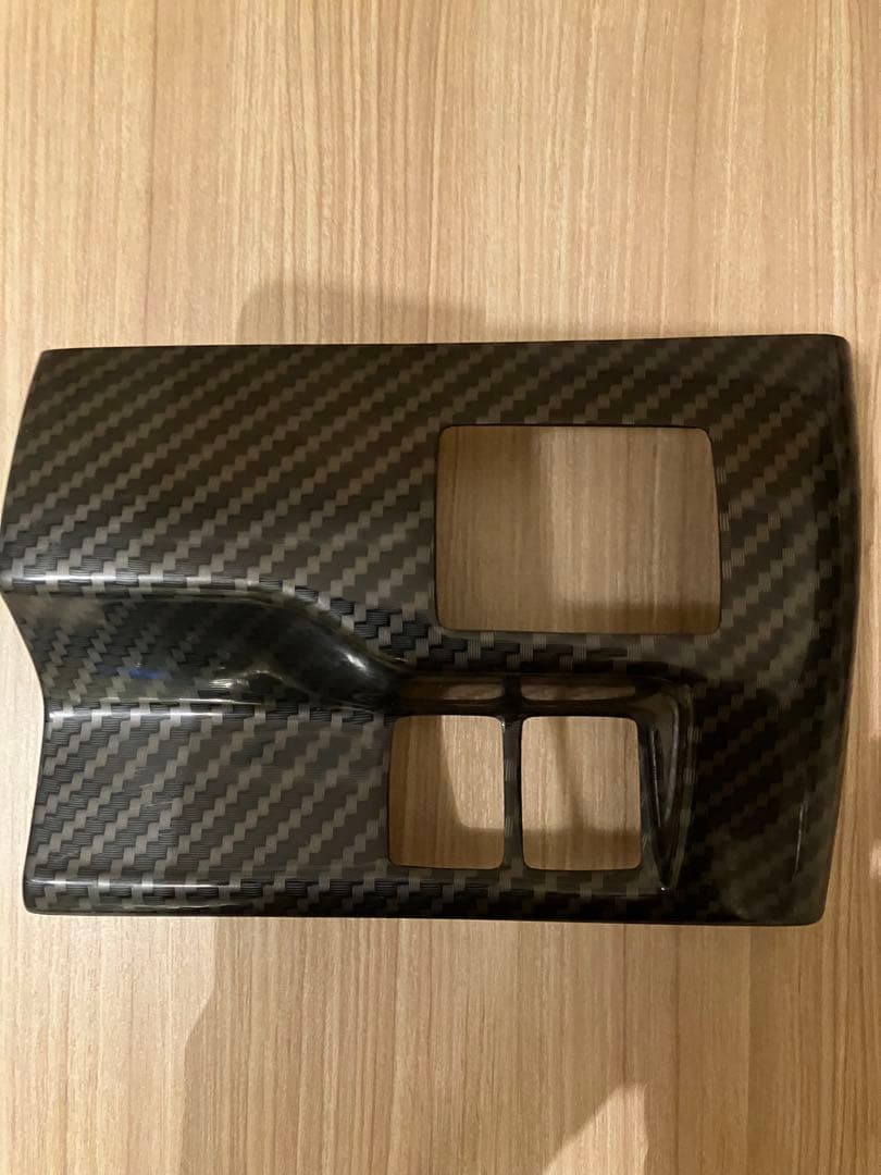 キャラバン Body Lineダッシュパネル【ボディーライン】used カーボン