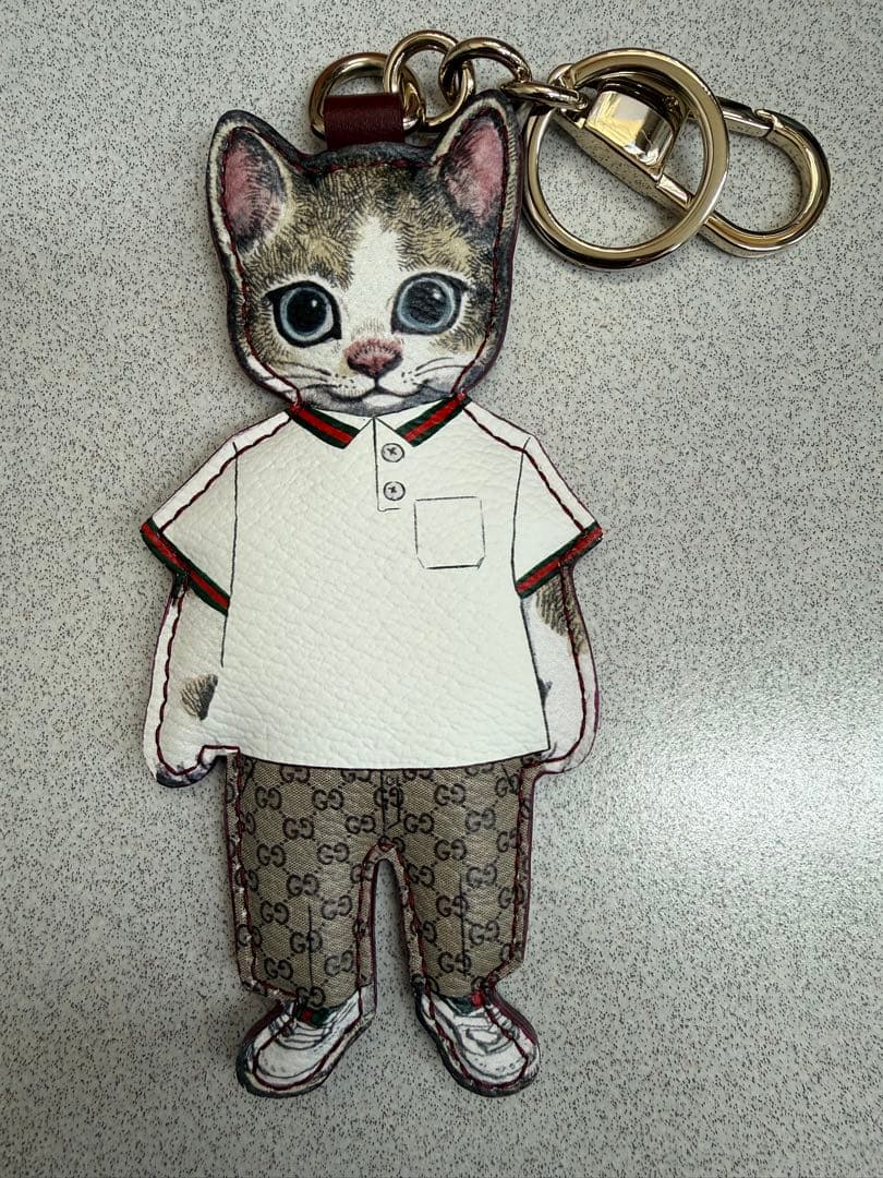 Gucci 猫キャラクター キーホルダー