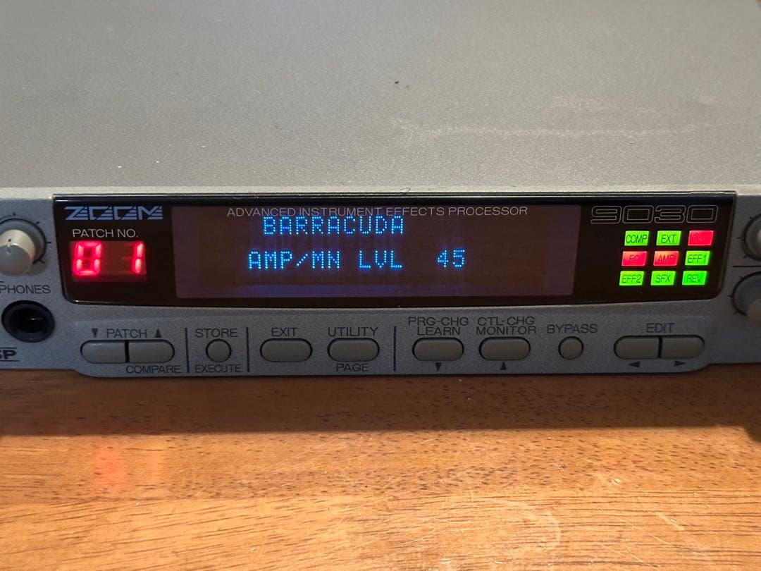 ZOOM 9030 マルチエフェクト+8050 コントローラー純正フルセット