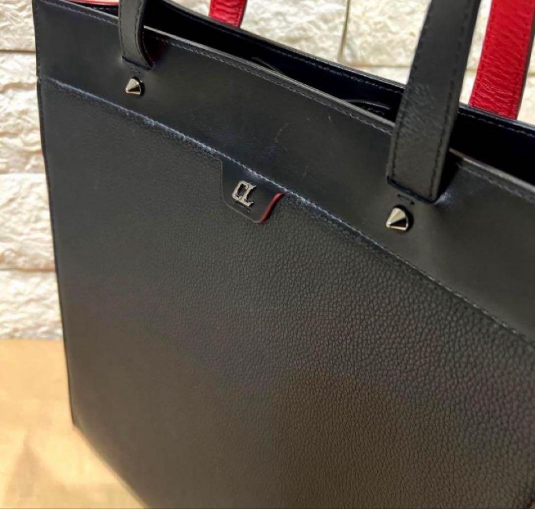 【美品30万】最終お値下げ。クリスチャンルブタン　スニーカーソールルイストート