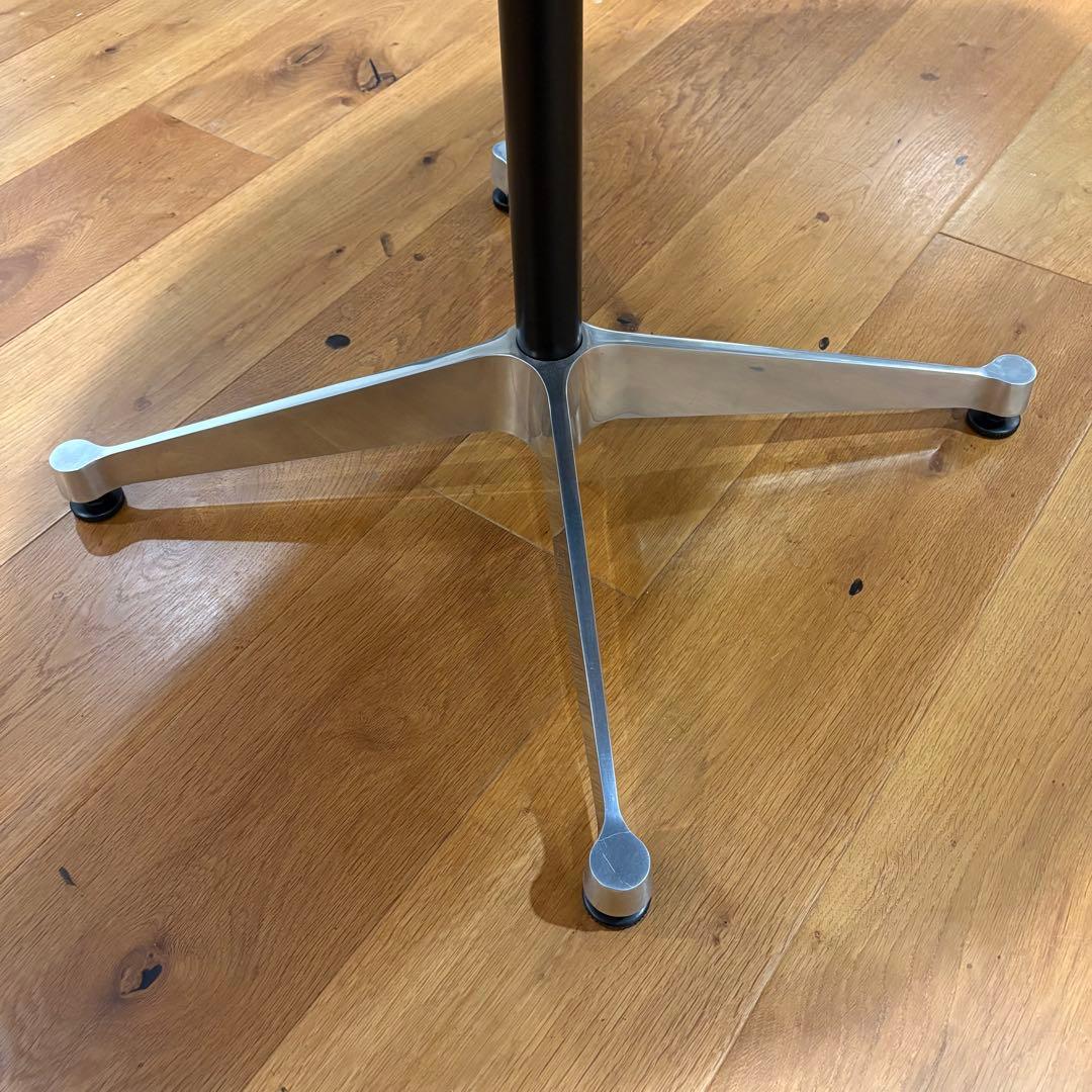 ハーマンミラー　イームズ　コントラクトベース　テーブル　φ106×H70cm
