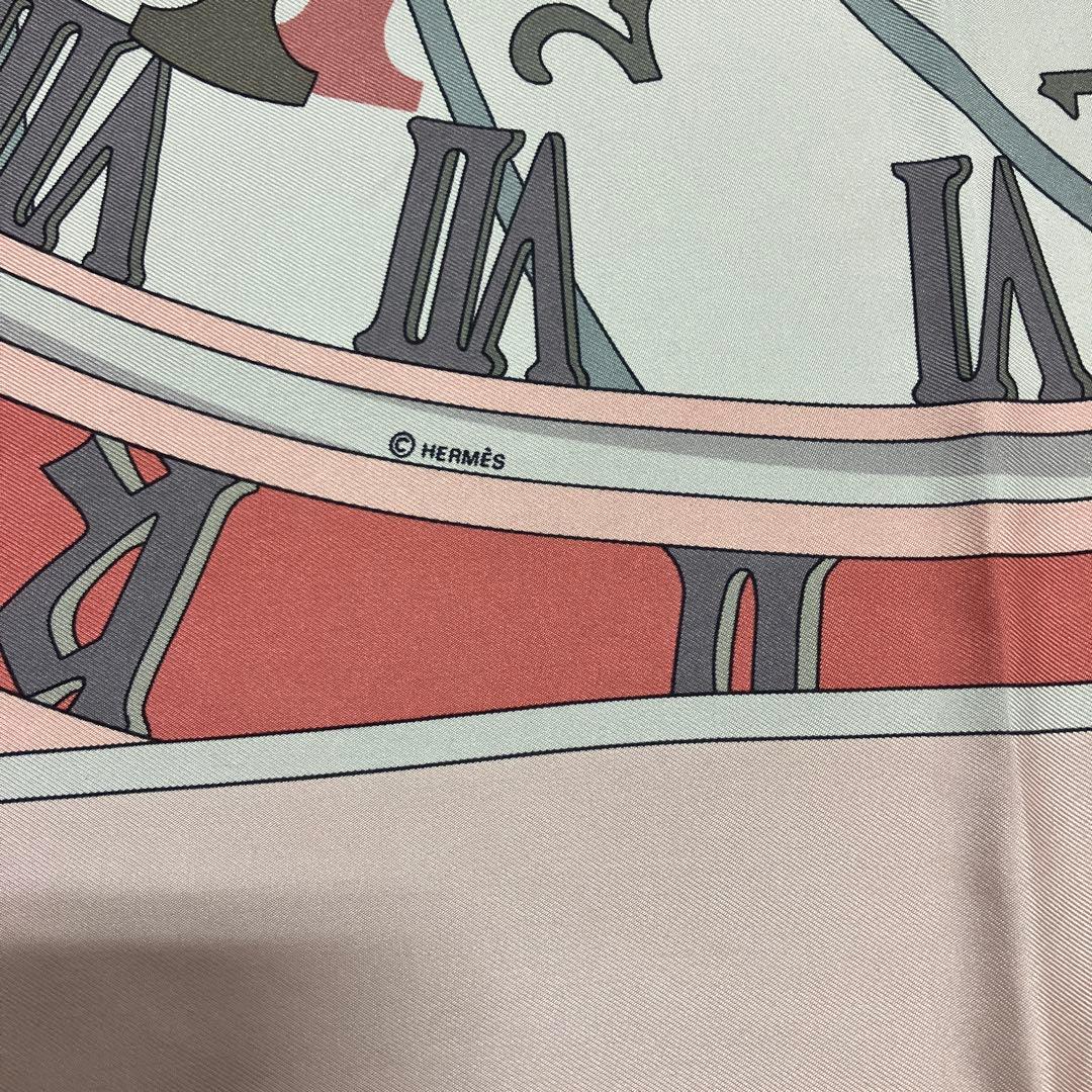 エルメス　スカーフ 90cm 「時の仕掛け」柄