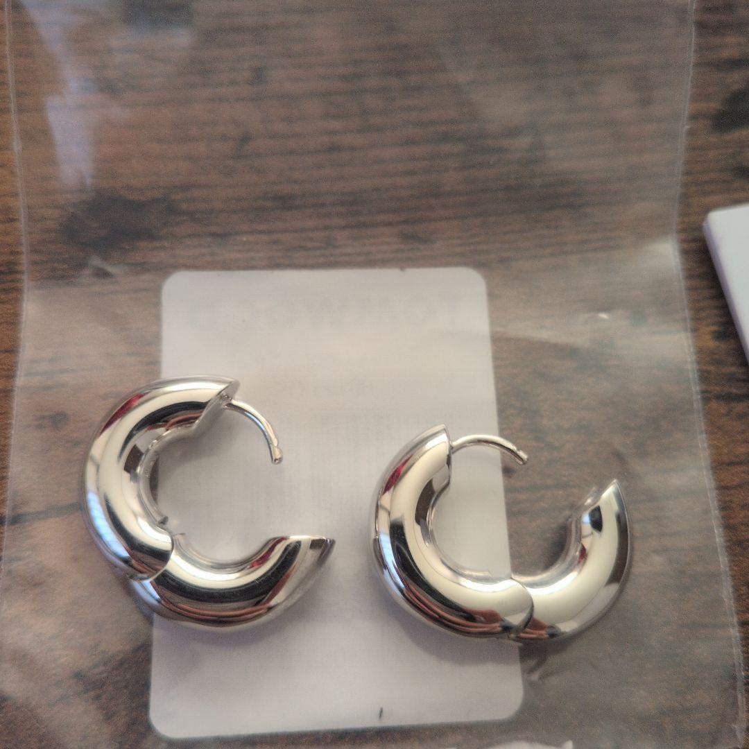 TOMWOOD シルバー　chunky hoops small ピアス
