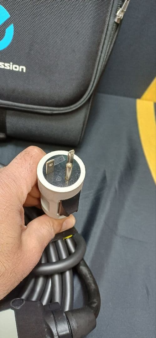 日産 リーフなど 充電ケーブル 3NK5E