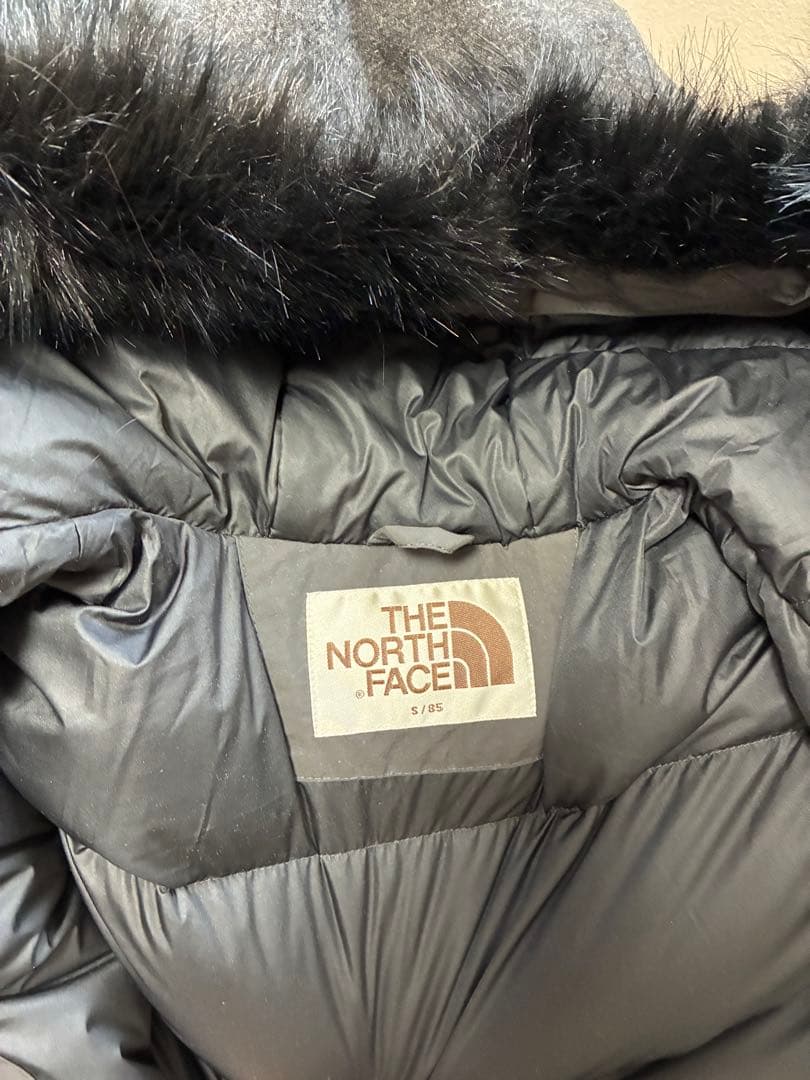 ちぃ⭐︎THE NORTH FACE グレー ダウンジャケット フード付き