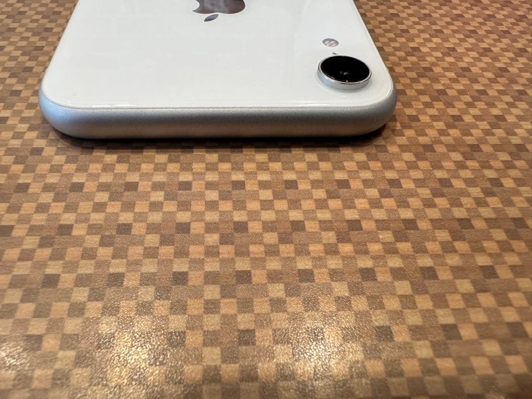 Apple iPhone XR ホワイト 本体