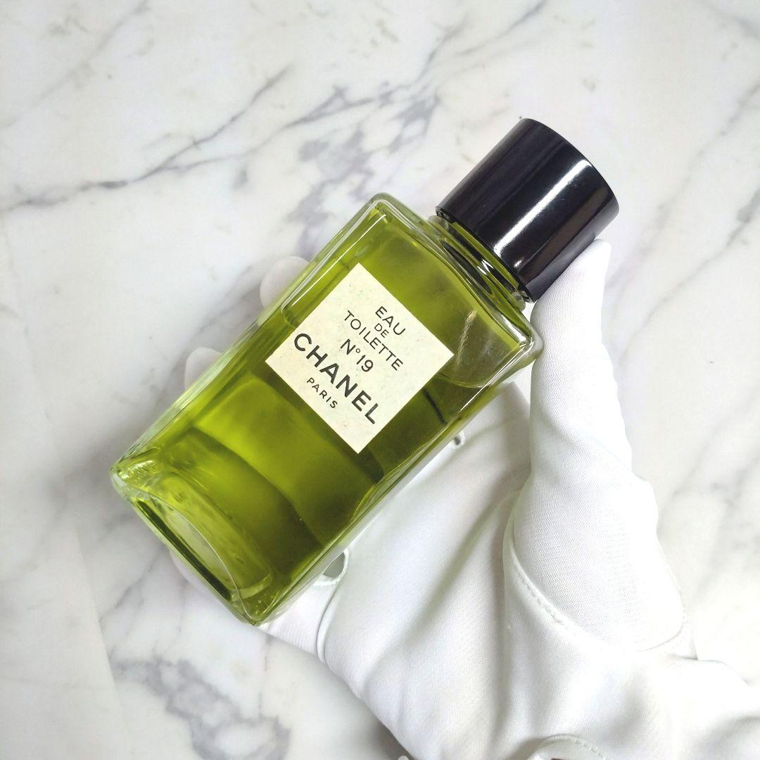 CHANEL シャネル No19 オードトワレ 200ml 未使用品