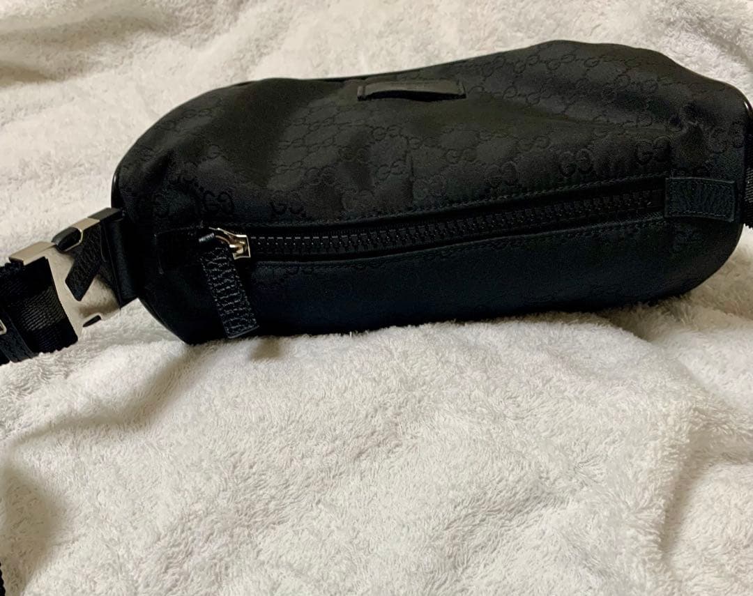 GUCCI グッチ　ボディバッグ　ブラック