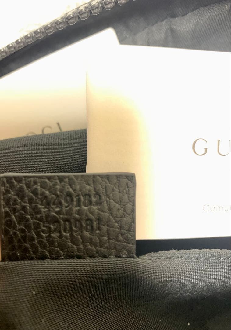 GUCCI グッチ　ボディバッグ　ブラック