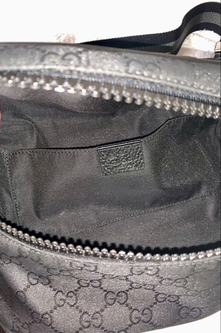 GUCCI グッチ　ボディバッグ　ブラック