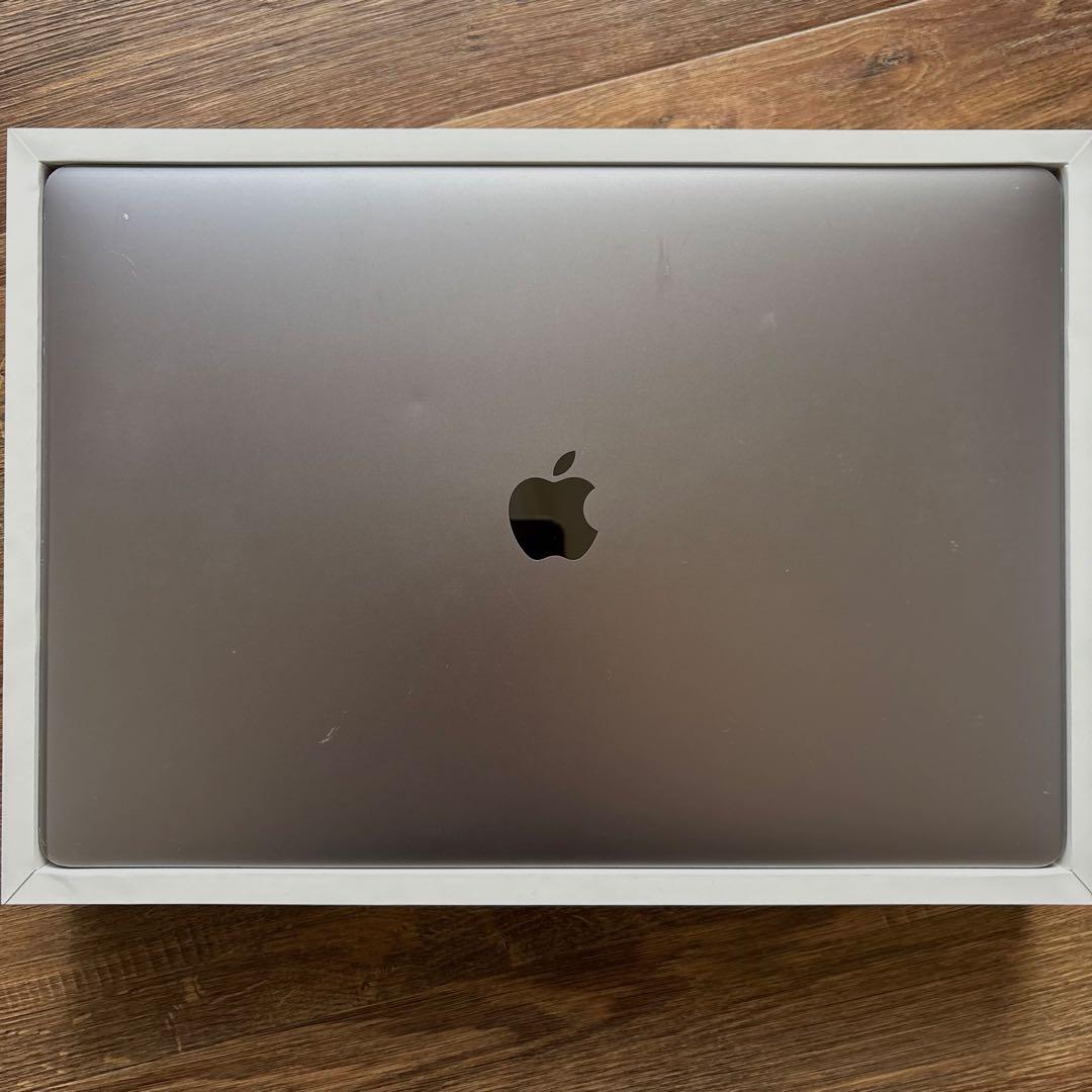 Apple MacBook Pro 16インチ
