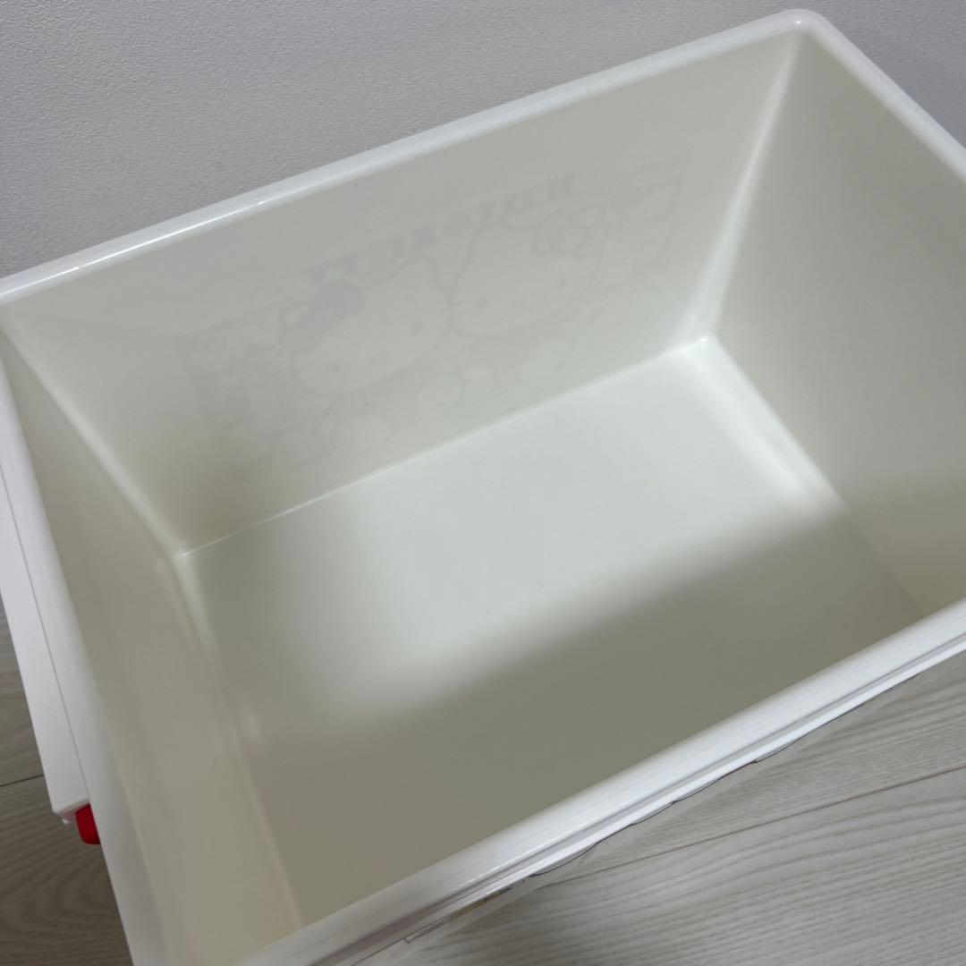 ハローキティ　天馬衣装ケース