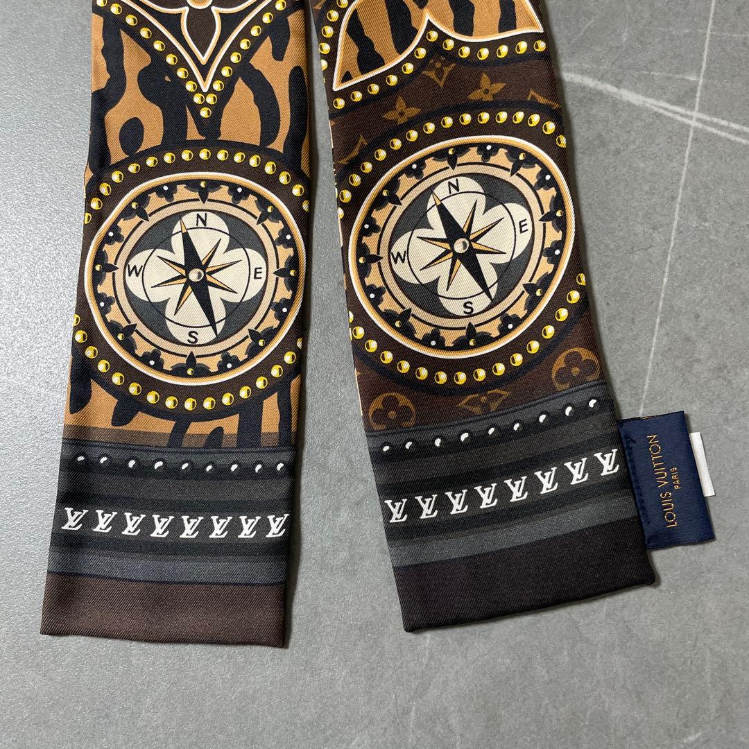 LOUIS VUITTON ルイヴィトンスカーフ　バンドーLVワールド　ブラウン