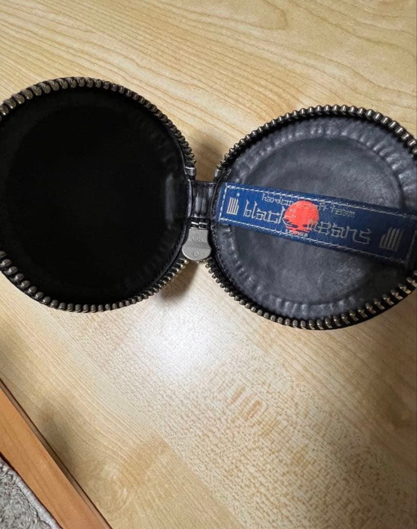小物 black means