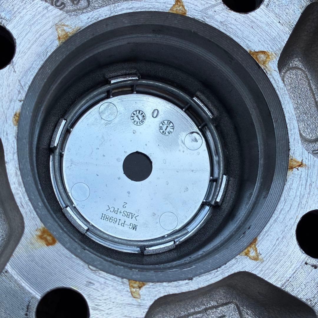 【送料込】スタッドレスタイヤ 175/65 R15 4本ホイール付き