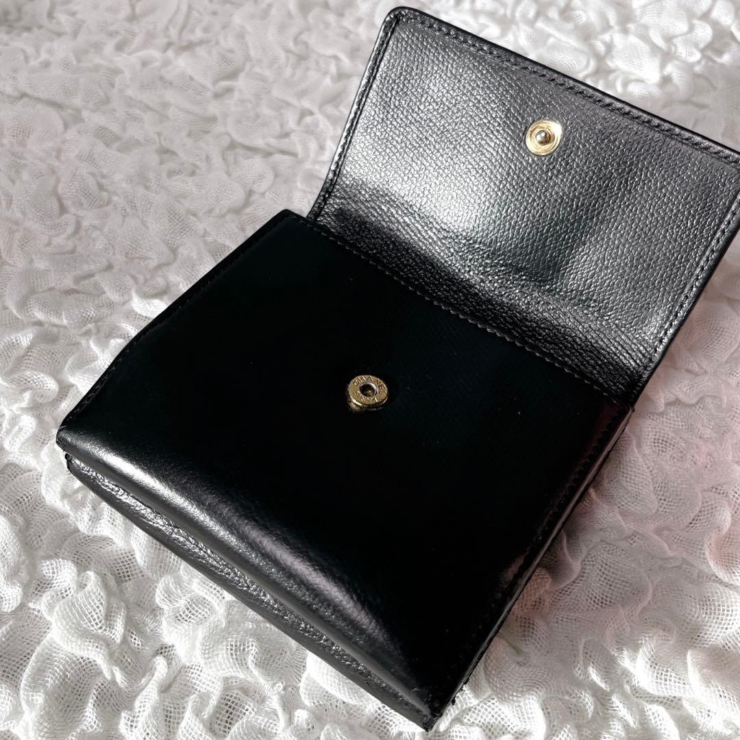 CHANEL ブラック 三つ折り財布　シャネル　ココマーク　レザー　コンパクト