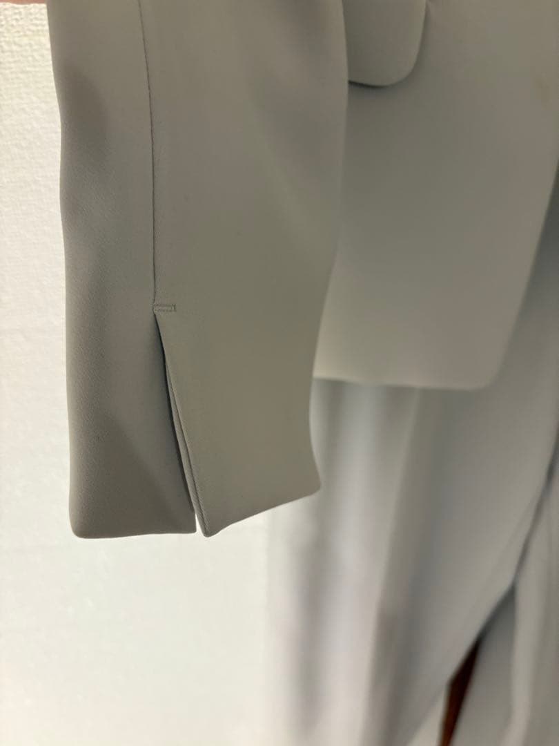スーツカンパニー　レディース　パンツスーツ　ノーカラージャケット