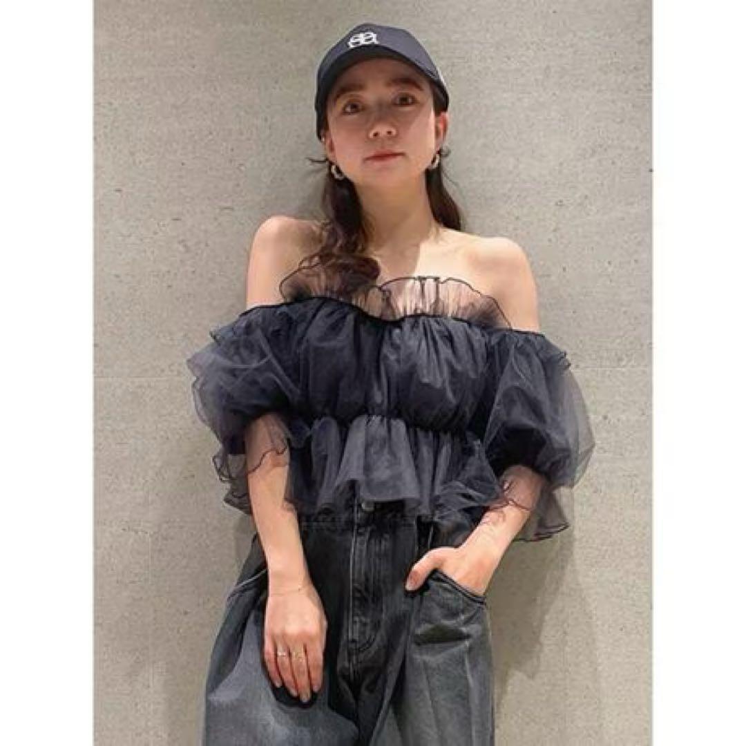 SNIDEL ボリュームギャザーフリルオフショルブラウス アイボリー　完売品