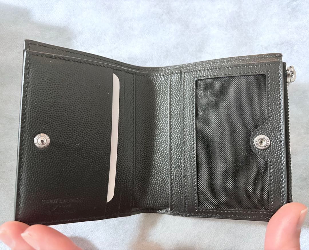 新品未使用品　箱付き　SAINT LAURENT 二つ折り財布　ロゴグラム　黒