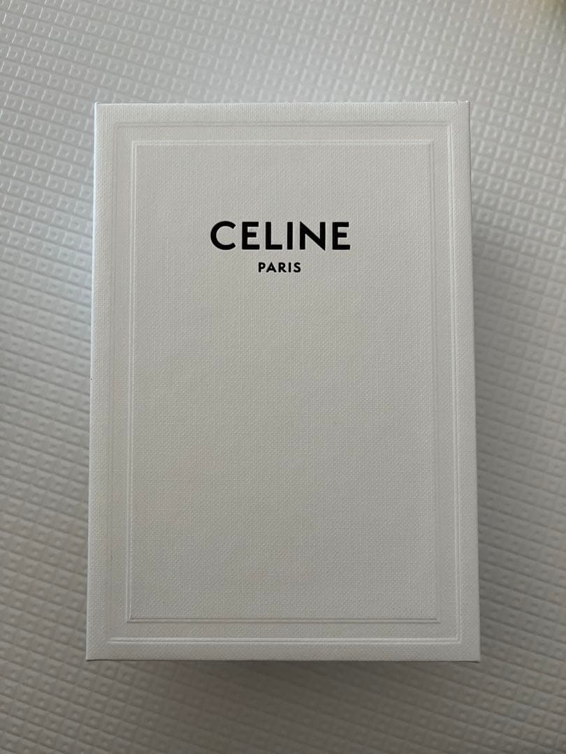 Celine スモールフラップウォレット トリオンフ パテント