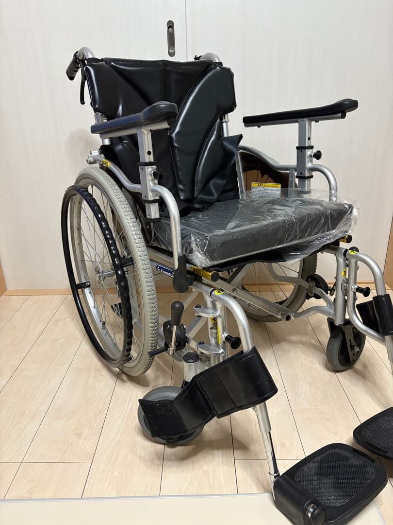【choco】　多機能　カワムラサイクル　自走式車椅子　中床型簡易モジュー
