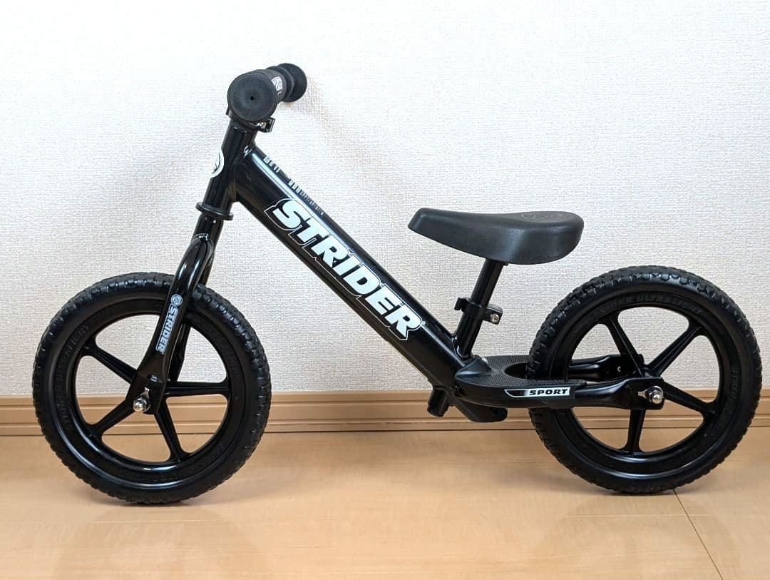 STRIDER バランスバイク 12インチ ブラック