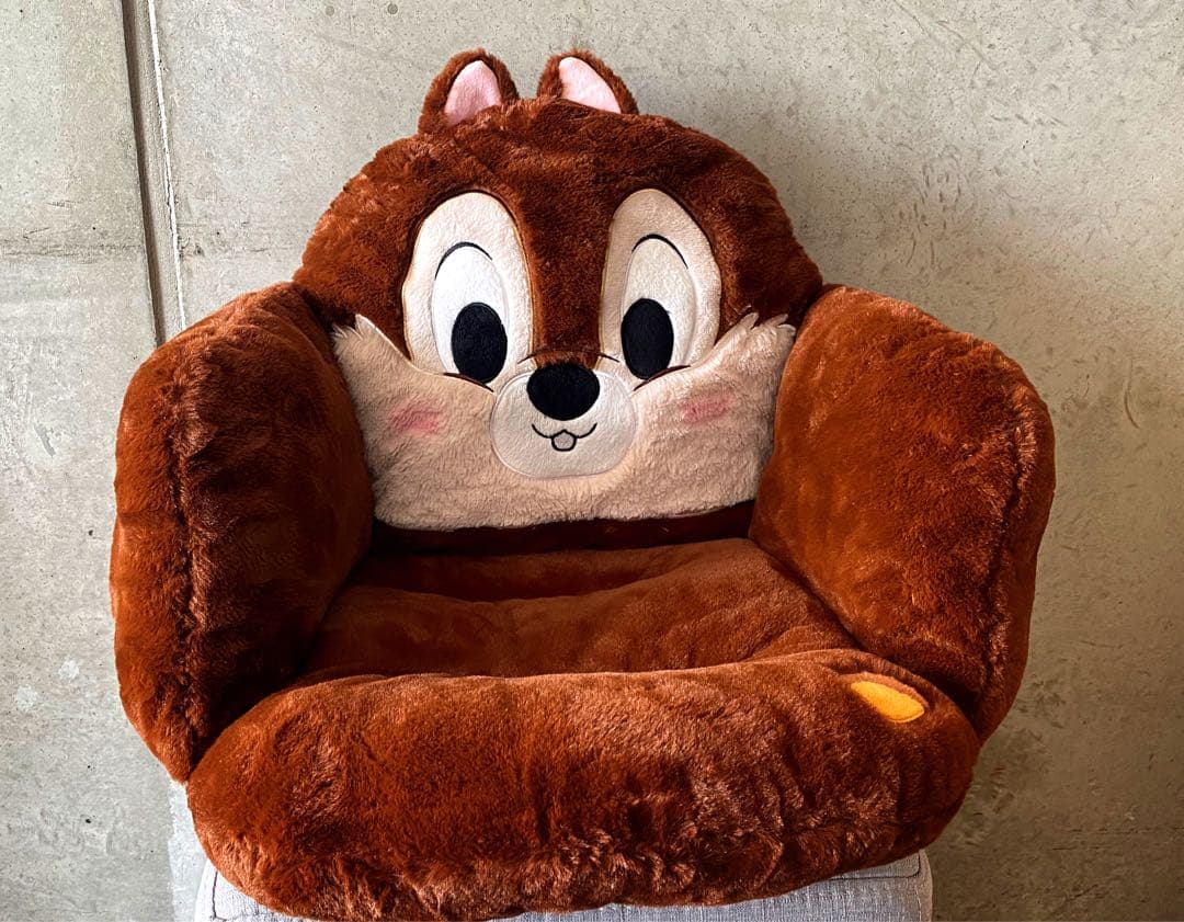 新品♡⃛上海ディズニー限定 ♡⃛ チップ＆デール ソファー 椅子 座椅子 チップ