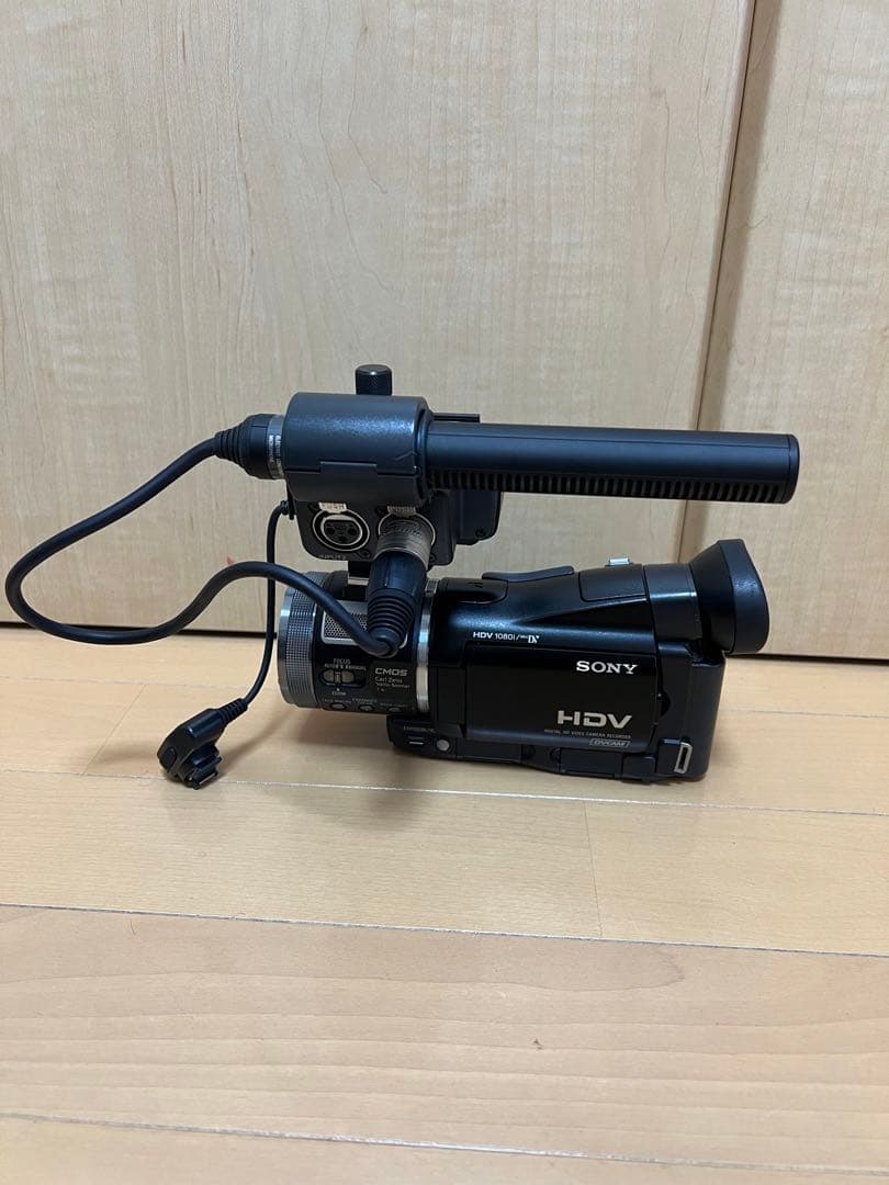 稲*一様 SONY HVR-A1J 付属付 バッテリー 充電器等
