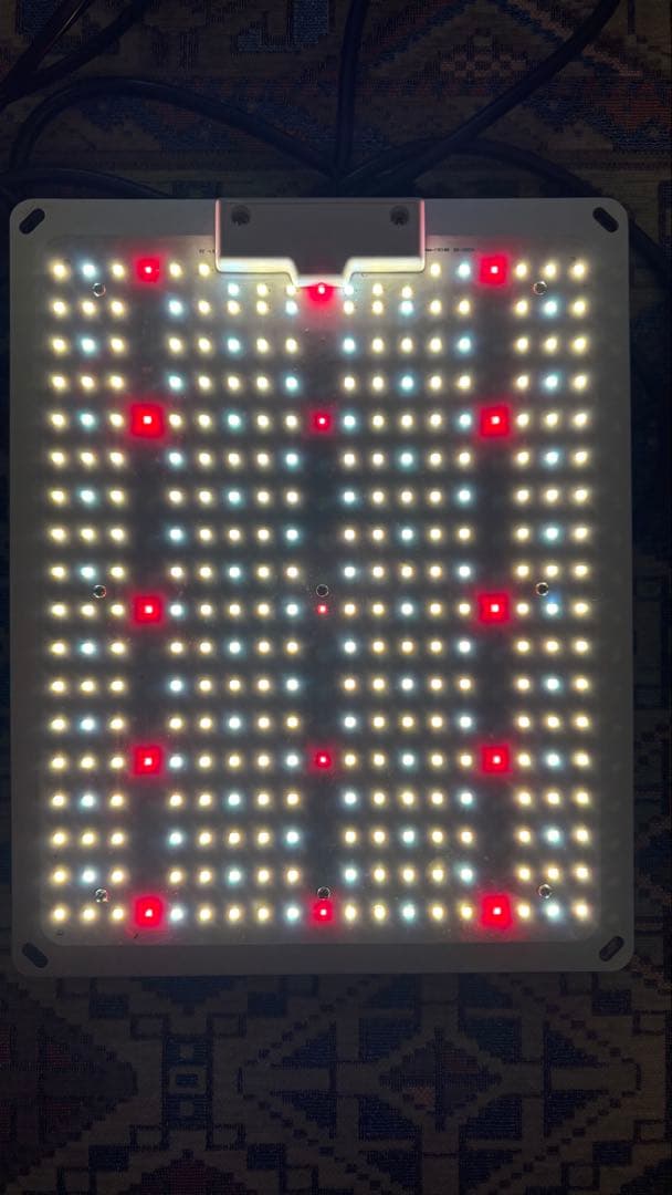 CRYSTAL SPORE LED-100 植物育成用LEDライト
