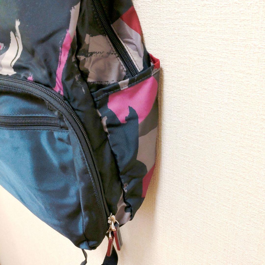 ゴ*君様 TUMI コンパクトリュック マルチカラー　ネイビー　収納　持ち運び