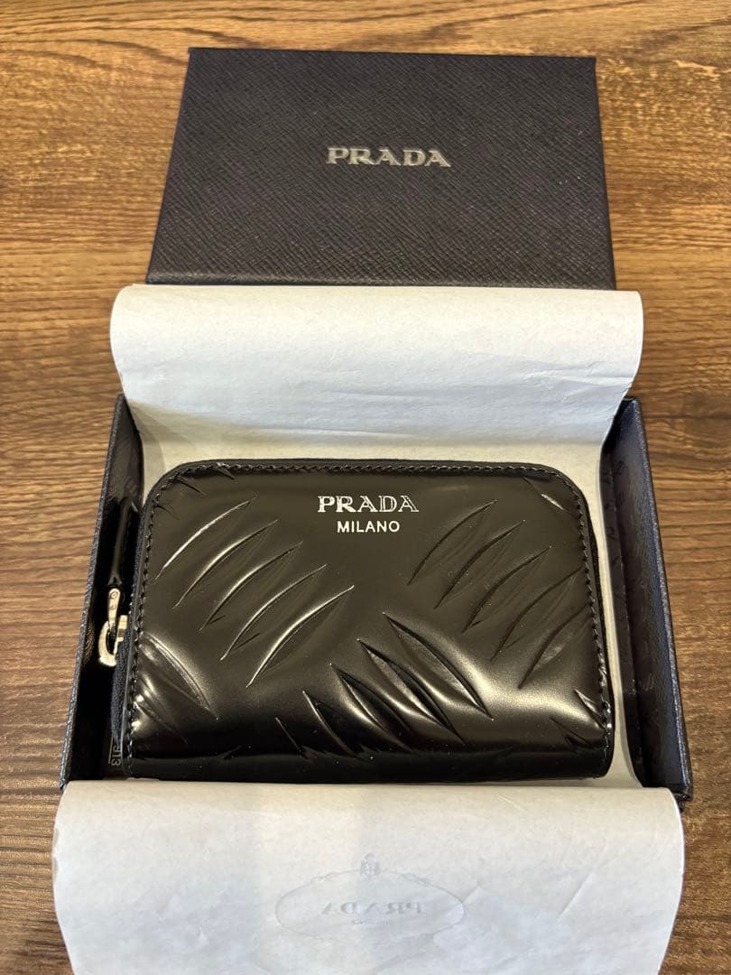 【新品】【今だけ最安値✨】PRADA ラウンドファスナー ケース